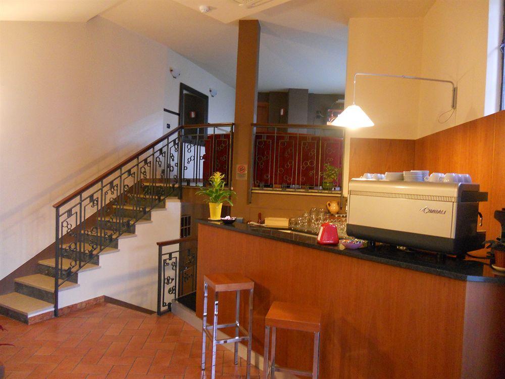 Hotel Vista Lago Brunate Extérieur photo