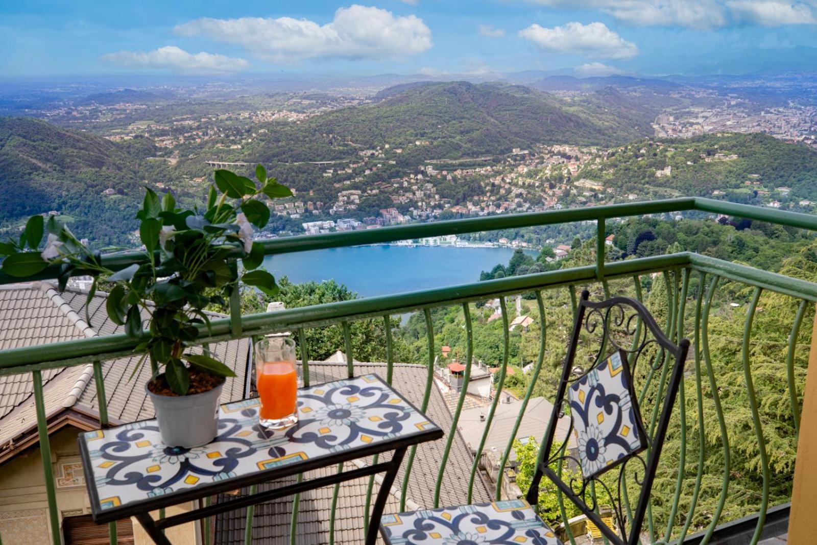 Hotel Vista Lago Brunate Extérieur photo