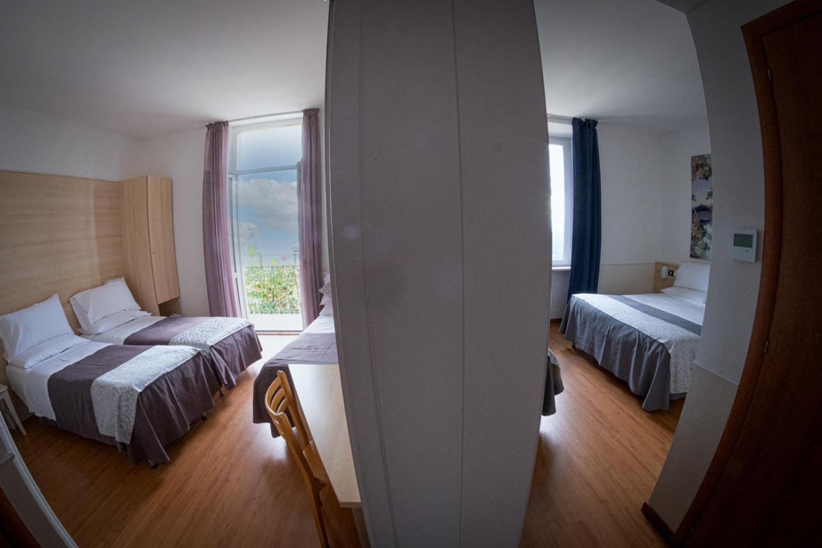 Hotel Vista Lago Brunate Extérieur photo