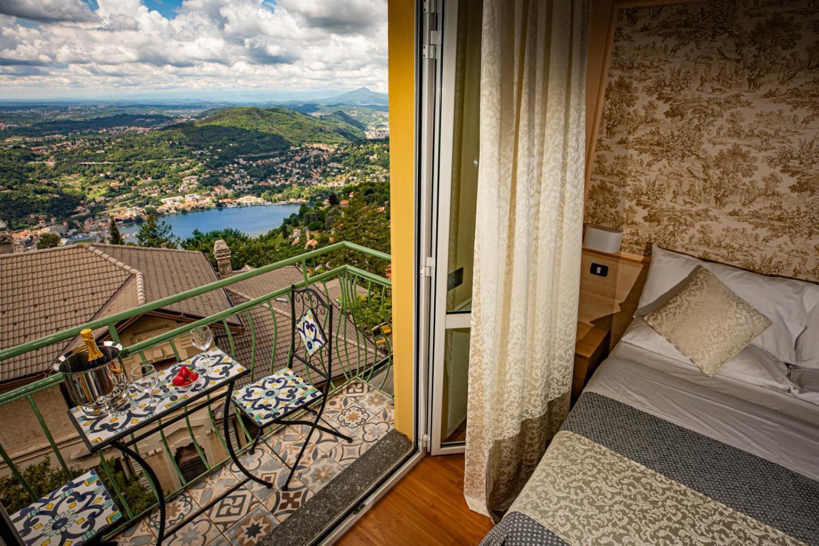 Hotel Vista Lago Brunate Extérieur photo