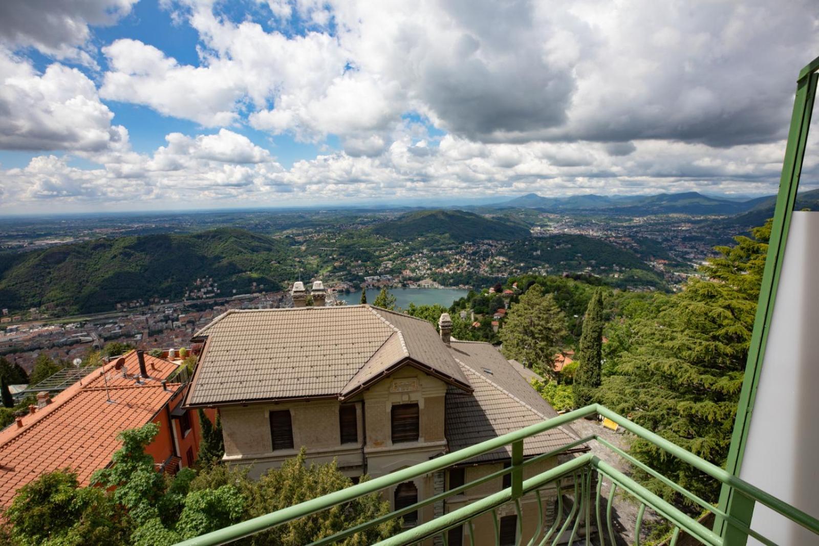 Hotel Vista Lago Brunate Extérieur photo